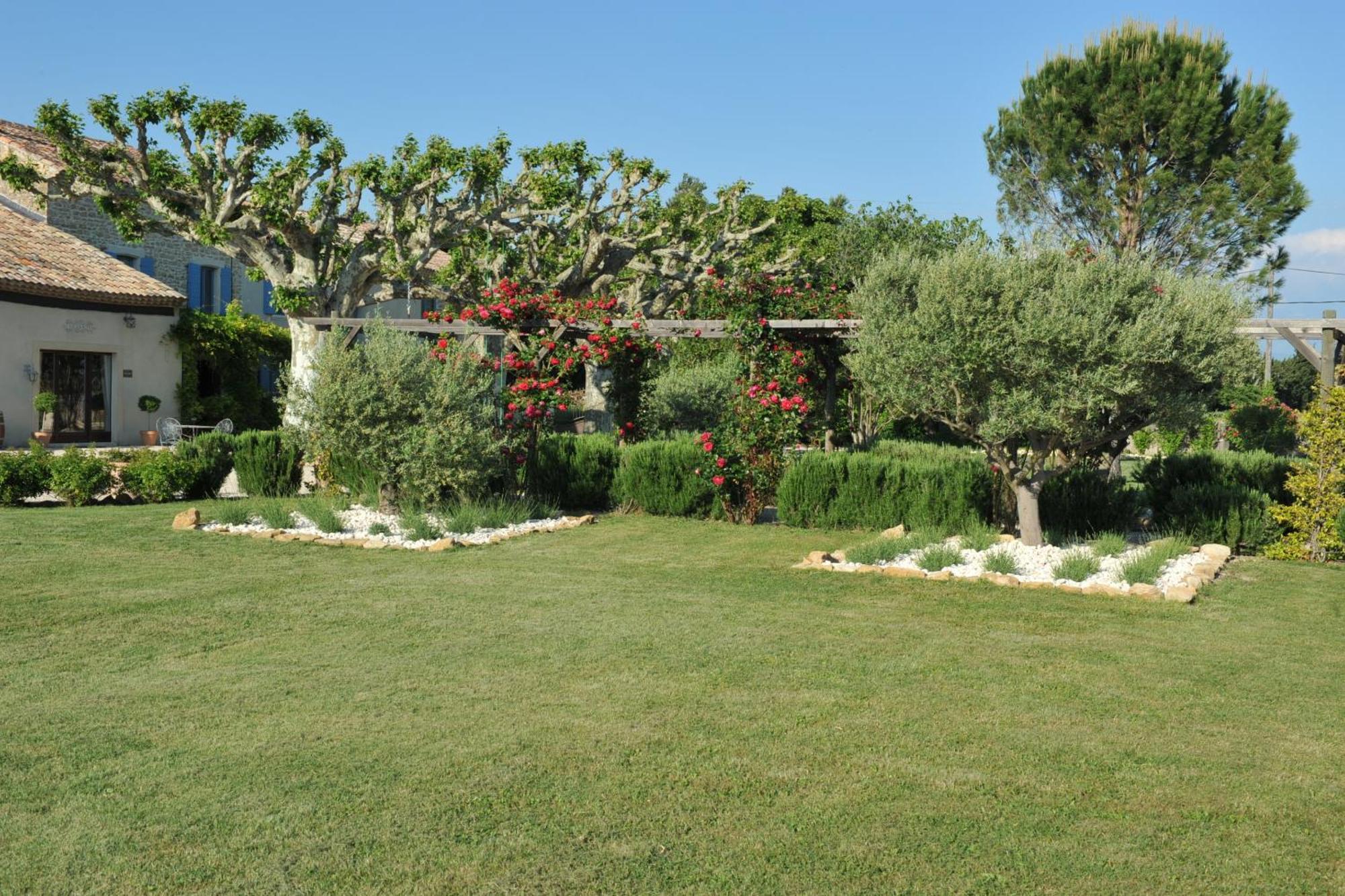 Le Mas Terre Des Anges Sarrians Exterior foto