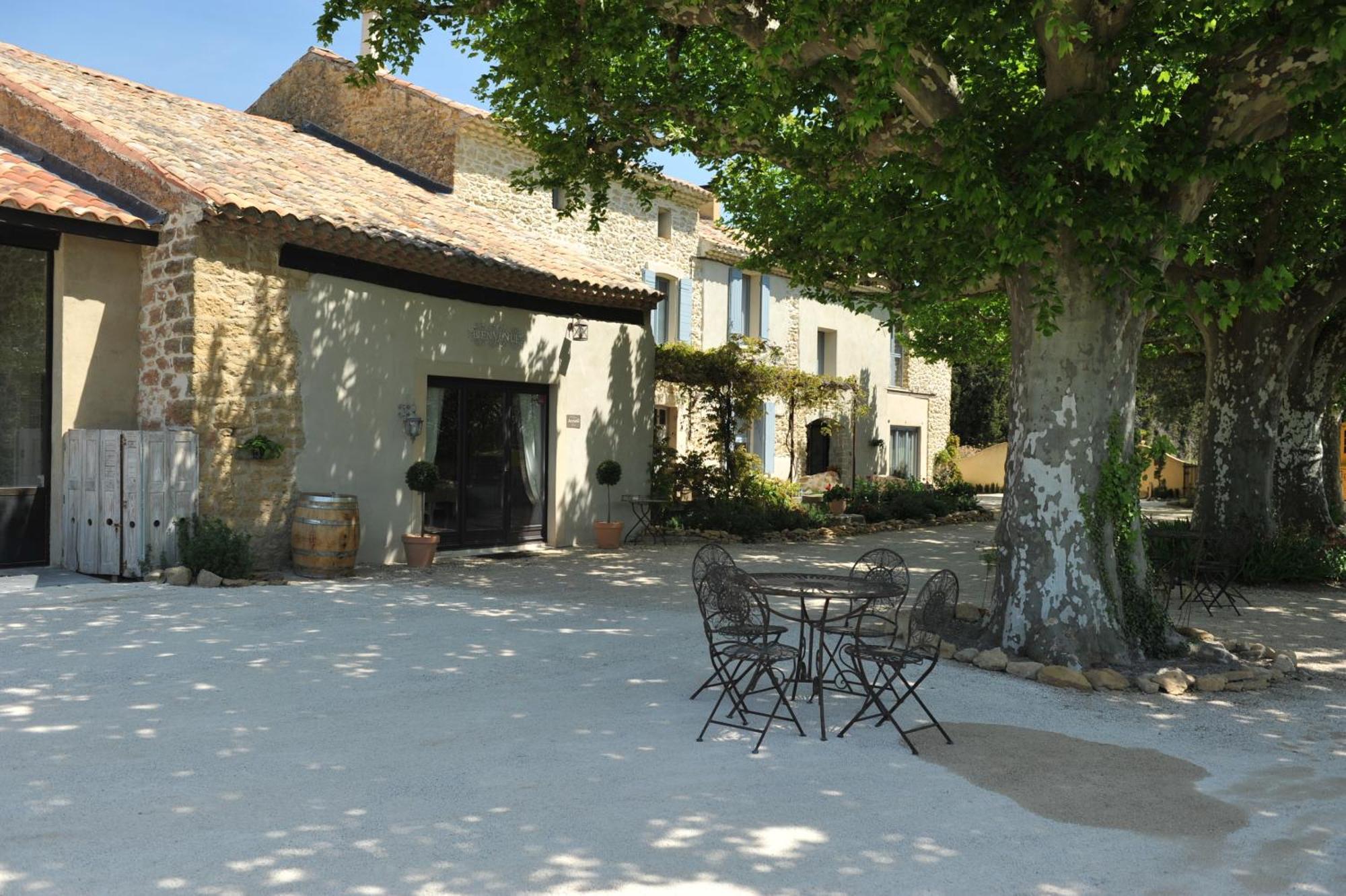 Le Mas Terre Des Anges Sarrians Exterior foto